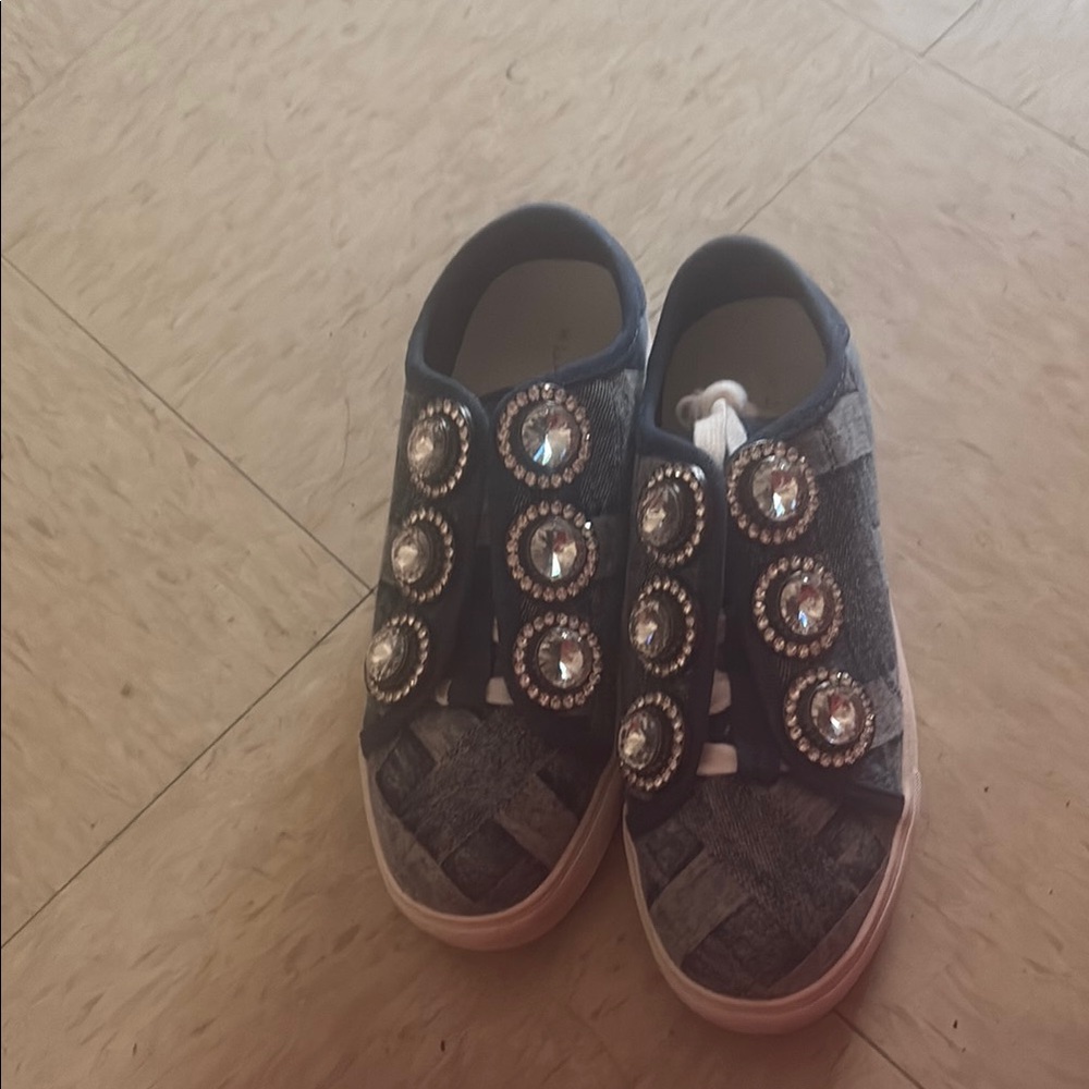 Kurt Geiger Girl' Navy and Silver Embellished Sneakers FOR women or child size 7